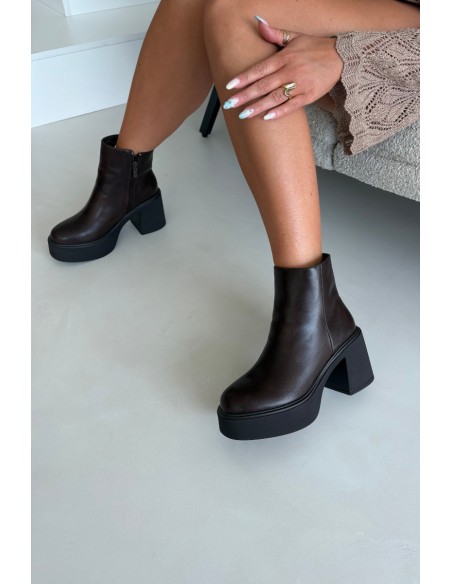 Insulated Ankle Boots with Heel and Platform in Chocolate Brown Lurela