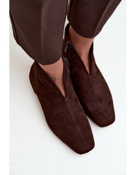 Low Ankle Boots with Cutout and Zipper Flat Heel Chocolate Canella